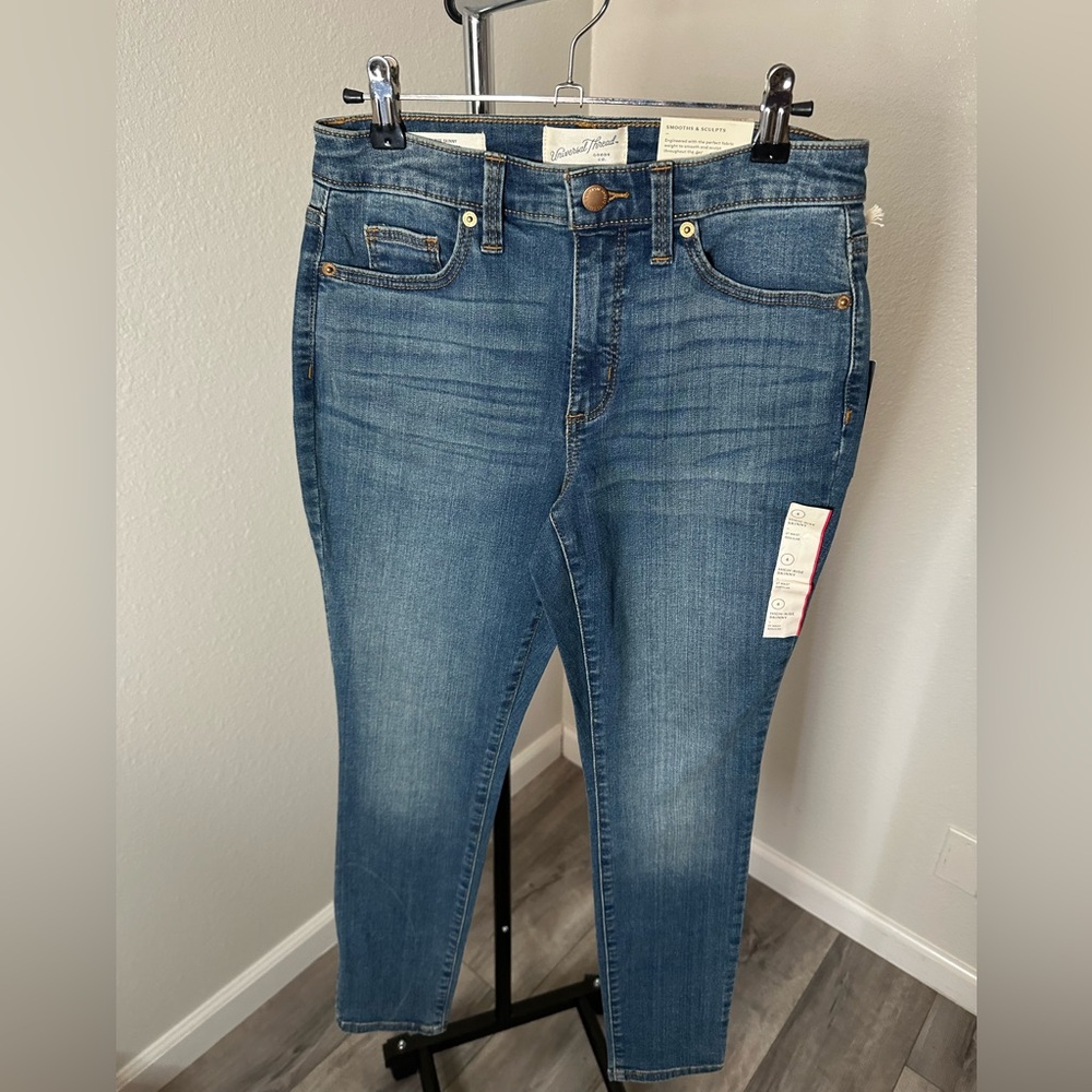 Universal Thread High Rise Slim Leg Denim Skinny Jeans - Size 4 Regular